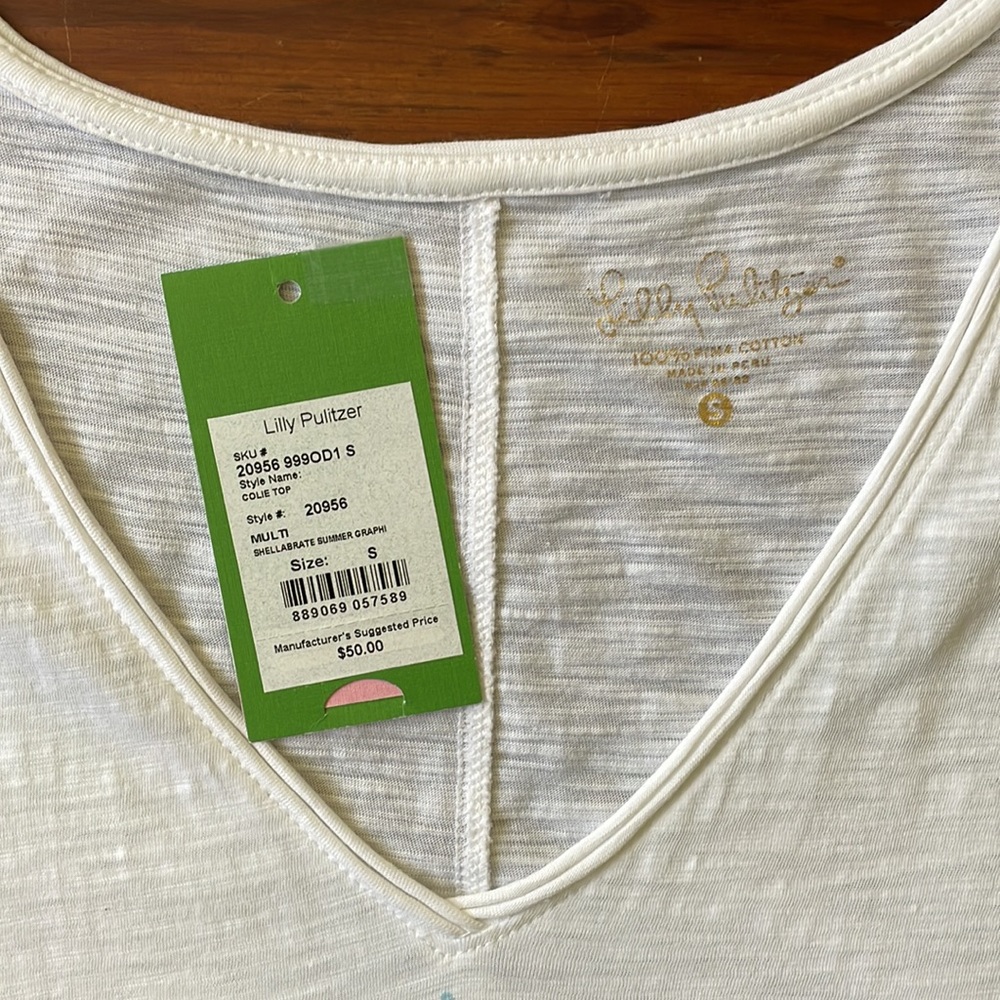 🐚 Lilly Pulitzer V-Neck Colie Top Graphic Tee ~ Shellabrate Summer w/ Tags 🏷️ - Picture 8 of 14